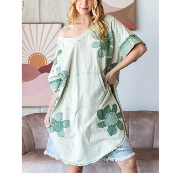 Oli & Hali Flower patch Color Block Pockets Tunic top - Picture 1 of 5
